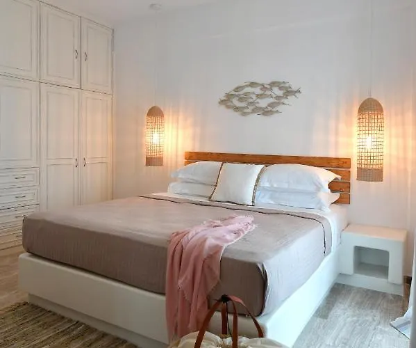 Ammos Luxury & Naousa