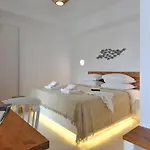 Ammos Luxury & Hotel *