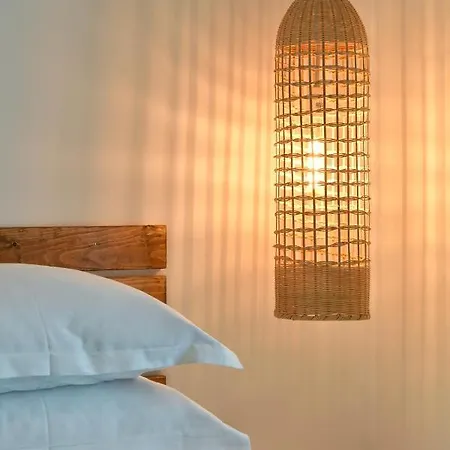 Ammos Luxury & * ナウサ