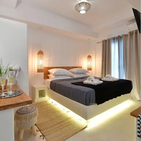 Ammos Luxury & Hotel Naousa (Paros)