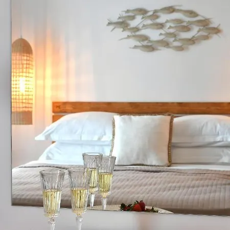 Ammos Luxury & Naousa (Paros)
