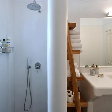 Ammos Luxury & 纳乌萨